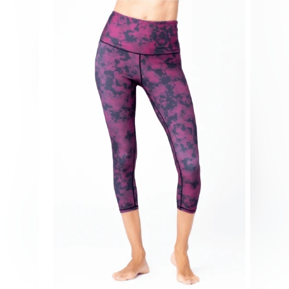 NWOT | Sol and Mane | Women's Alana Moon Tides Legging | Red/Black/Plum | Medium